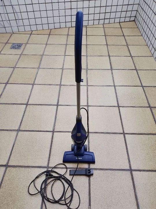 Aspirador de pó vertical 2 em 1 Airspeed STK10 Electrolux  - Foto 4