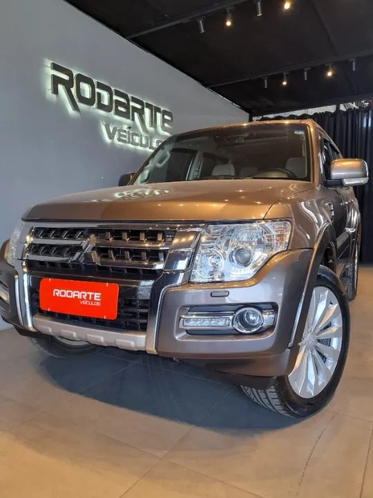 Mitsubishi Pajero FULL HPE 3.2 4x4 Diesel 2016 - Foto 3