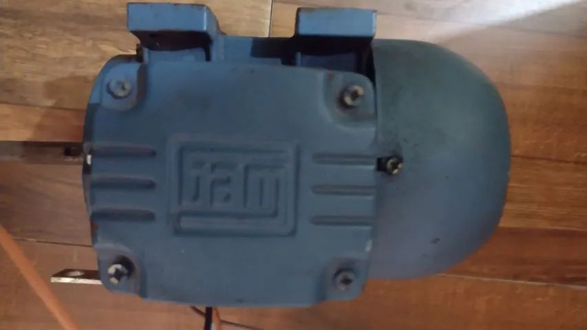 Motor Elétrico 0.5CV 4P Trifásico 220/380V - WEG-11417336