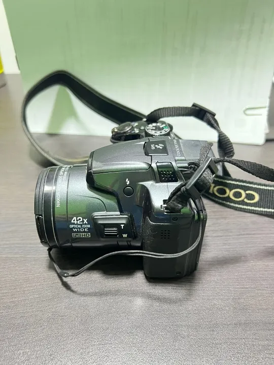 Câmera Nikon P510 - Usada, em Excelente Estado + Cartão de Memória 32GB! ?