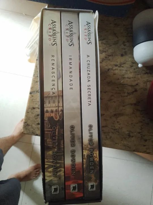 Livro Assassin's Creed - Renascença, Irmandade e A Cruzada Secreta - Foto 2