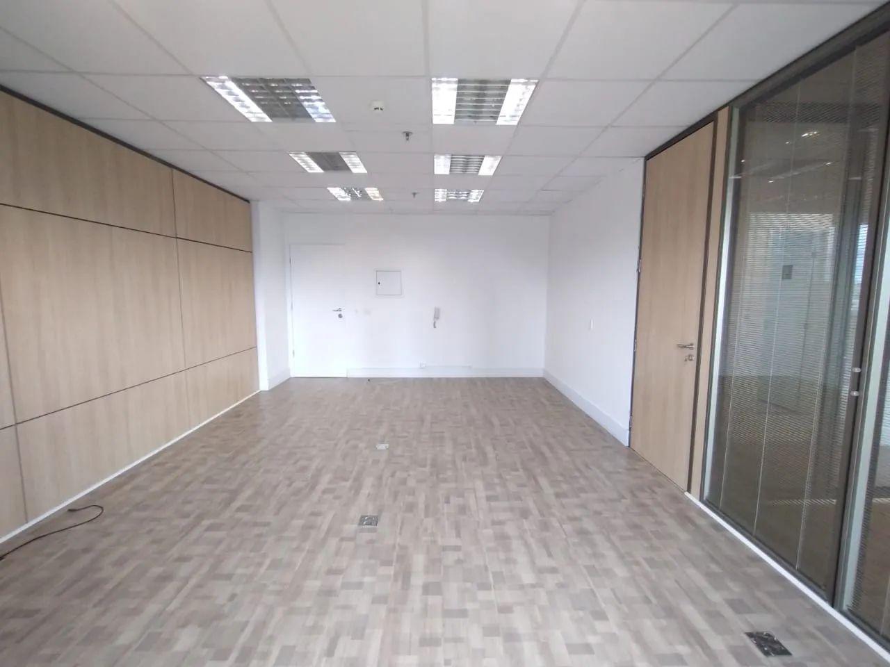 Escritório para aluguel possui 94 metros quadrados com 1 quarto em Água Branca - São Paulo - Foto 12