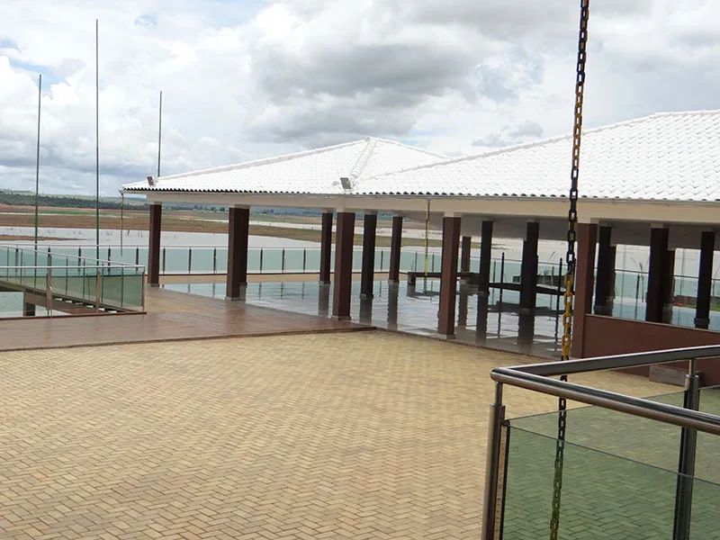 Lote em condomínio,de Formiga com portaria e segurança às margens do lago de Furnas. - Foto 3
