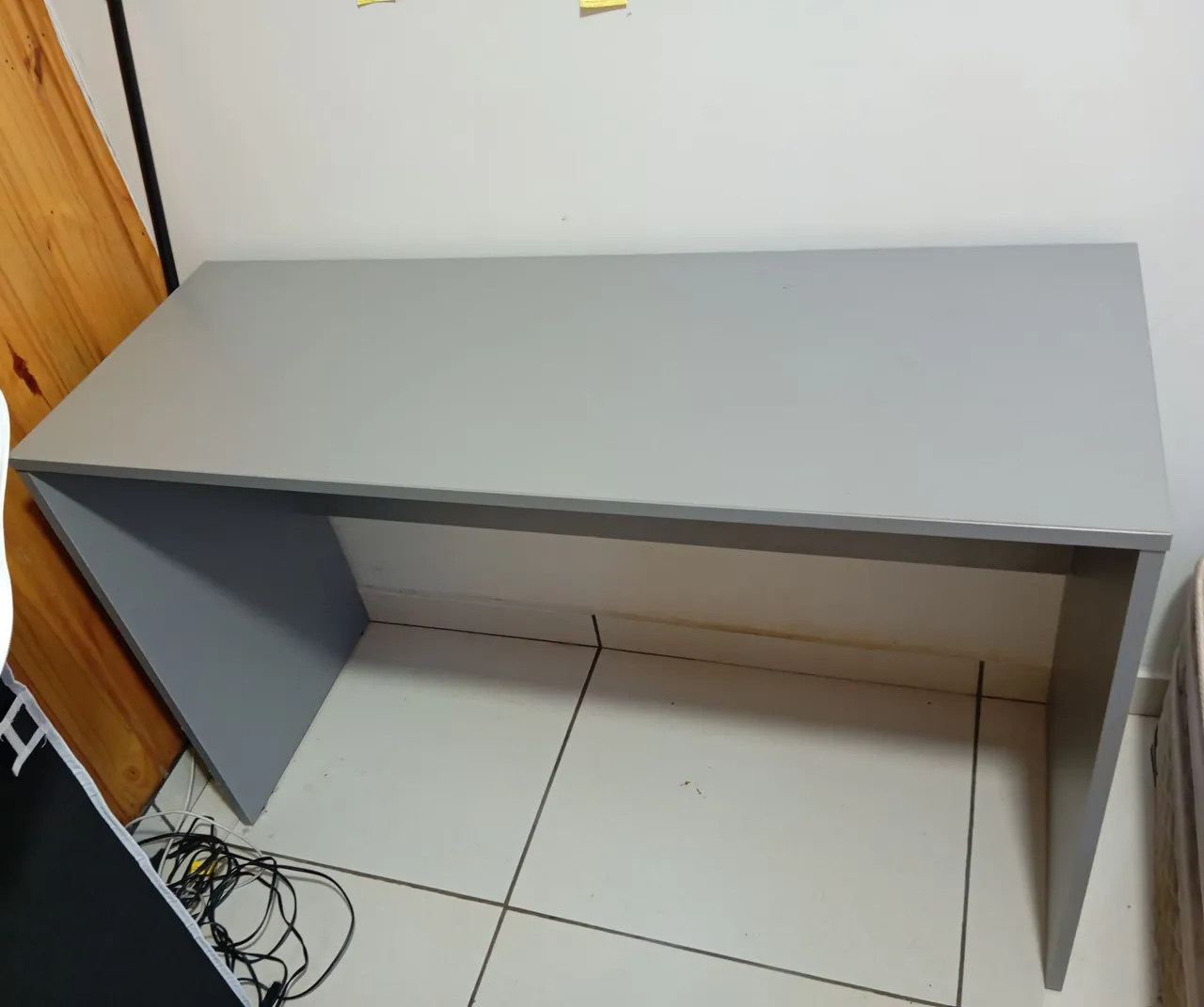 Mesa de Escritório Cinza