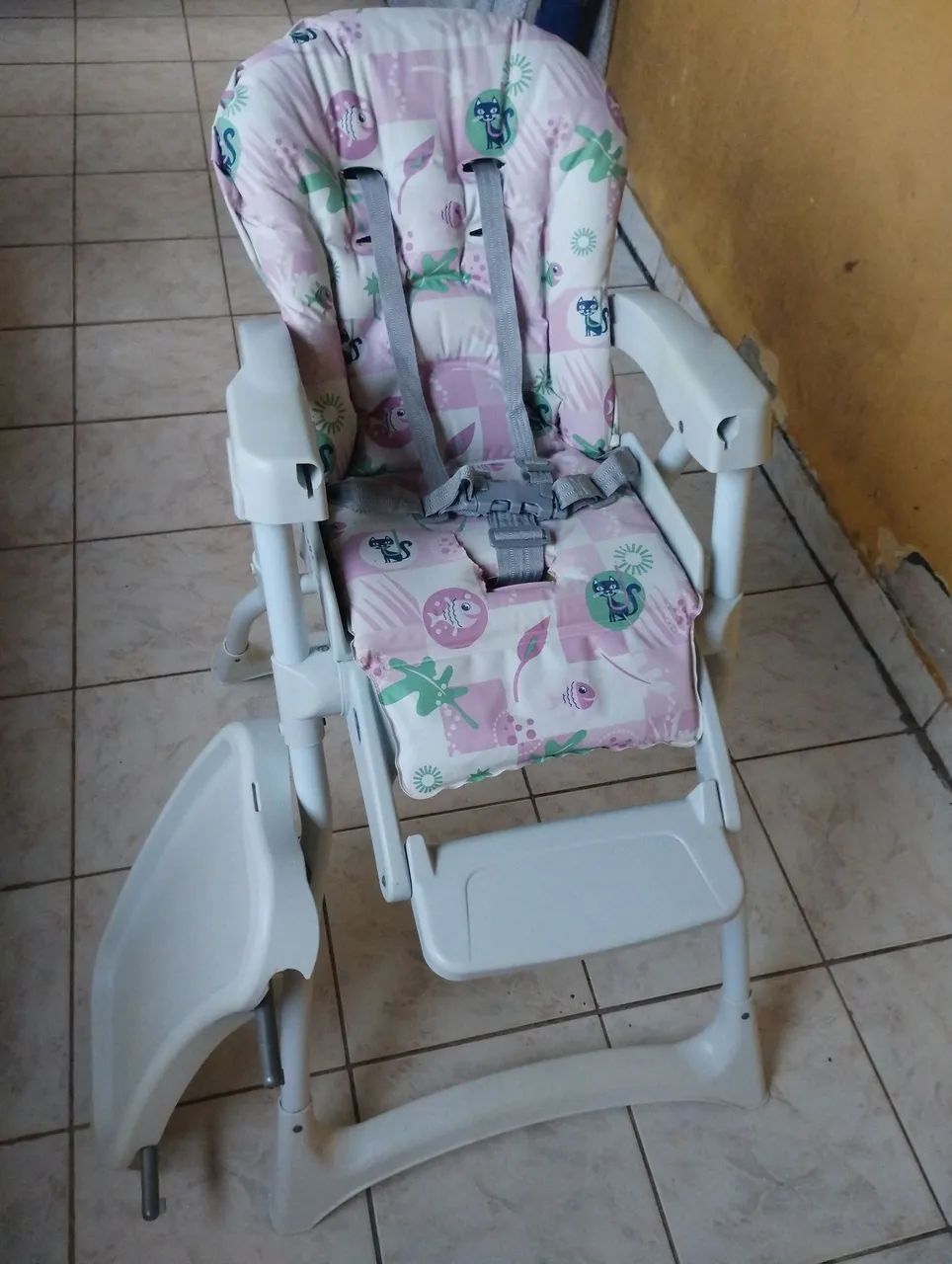 Cadeirinha de Alimentação Rosa