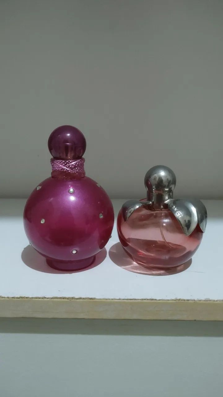 Frascos de perfume vazio