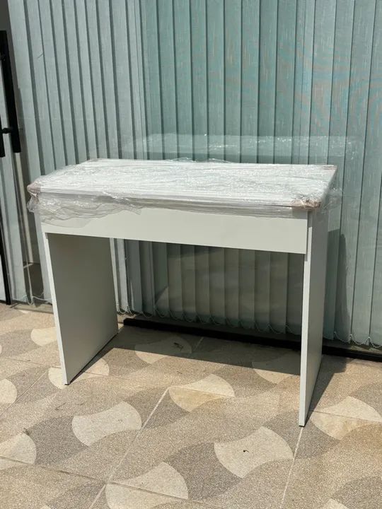 MESA DE ESTUDO COM GAVETA NOVA - Foto 5