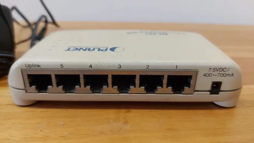 Hub EH-501 Planet 5 Port Workgroup Hub de Rede [usado] - Foto 4