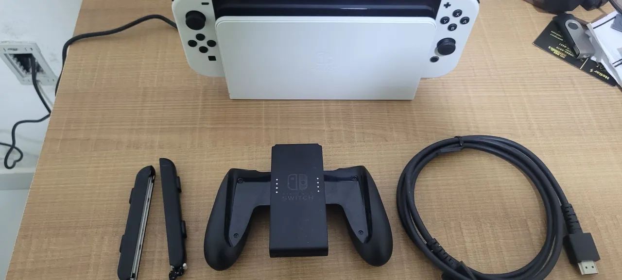 Nintendo Switch oled novo e com poucos dias de uso.