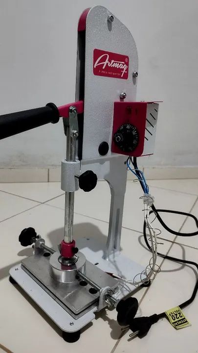 CORTE E VINCO + PRENSA TÉRMICA + FRISADORES + MOLDES DE FORMAS - Foto 2