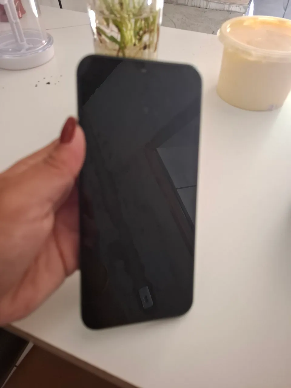 Celular com menos de 2 meses de uso
