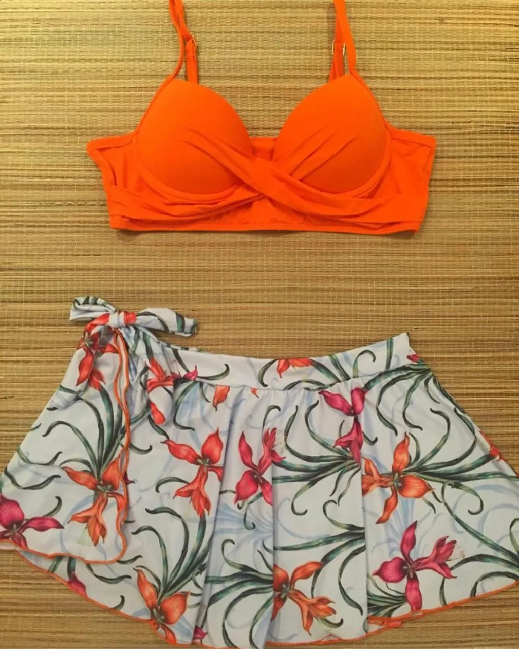 Imperdível Lote Completo de Moda Praia à Venda LEIA COM ATENÇÃO 