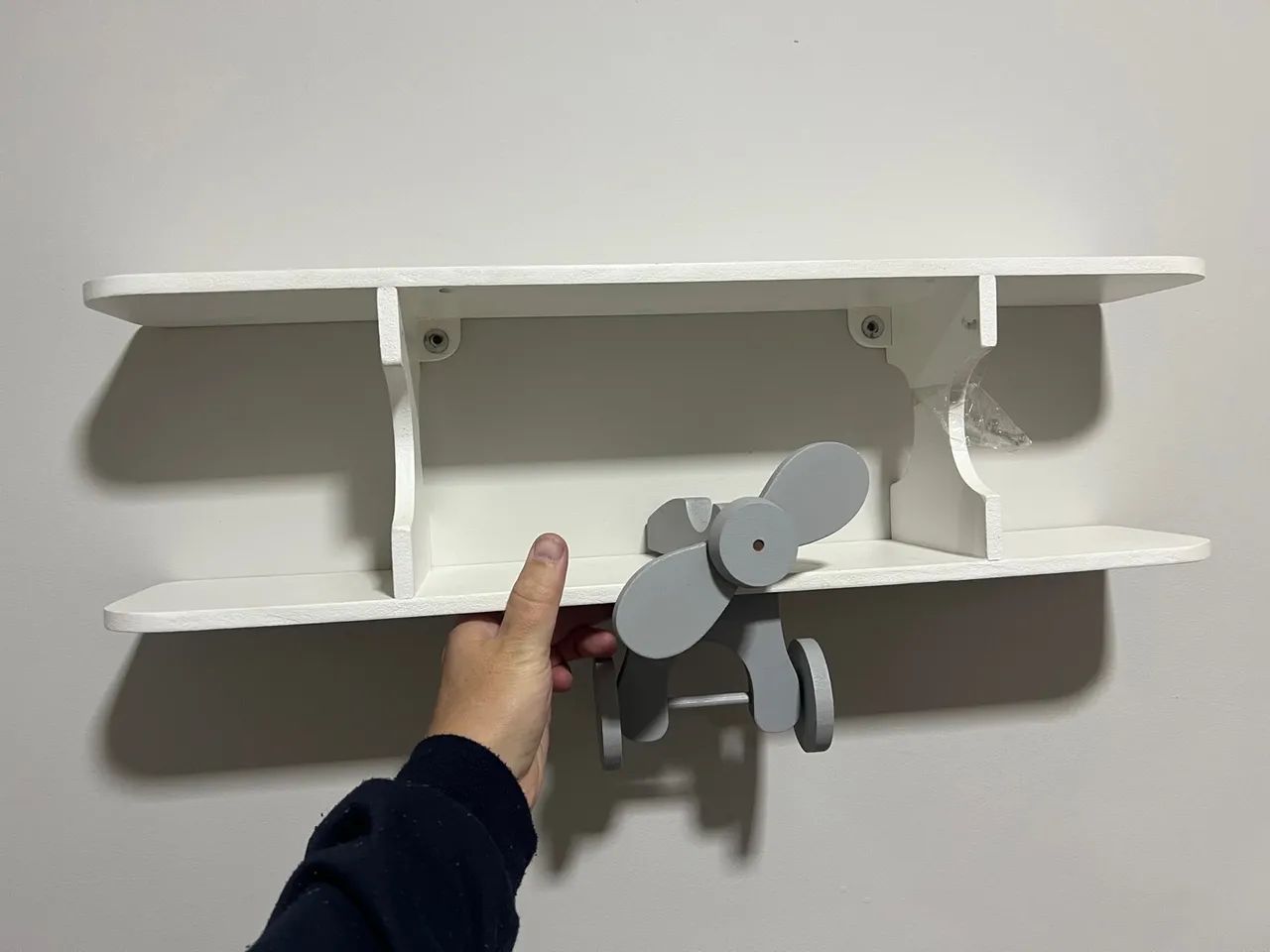 Prateleiras quarto bebe