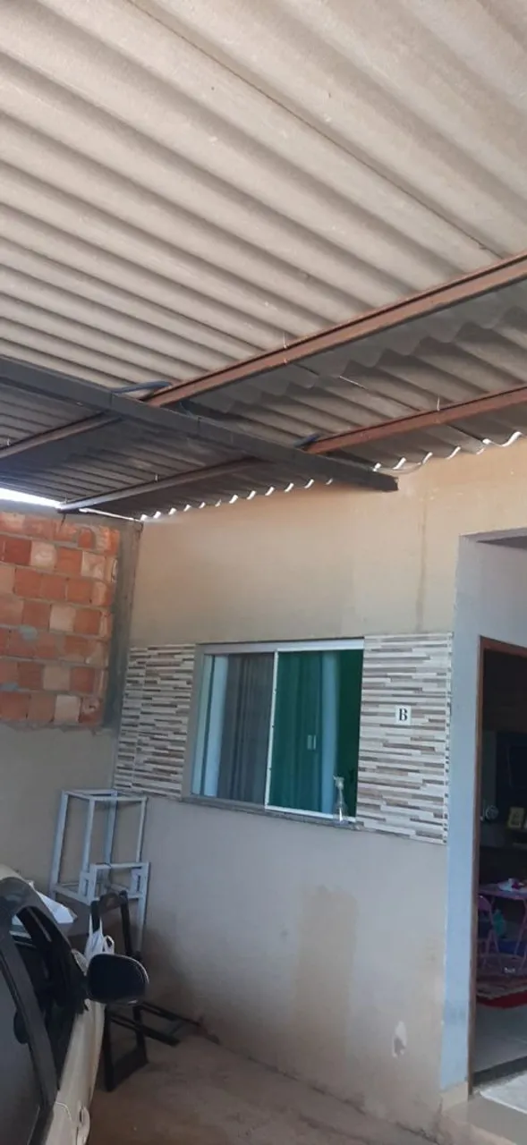 Casa dentro de condomínio tuda fechado