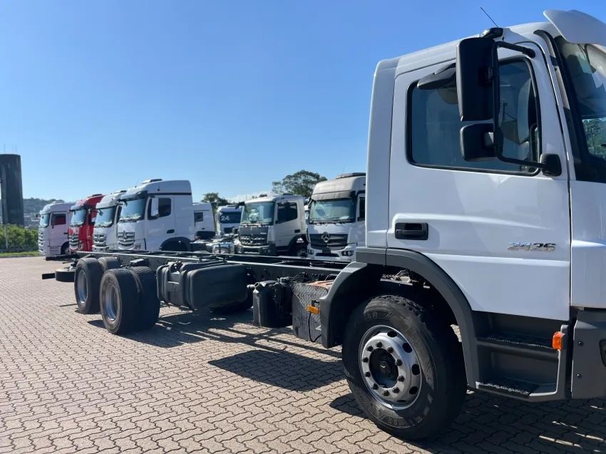 Mercedes-Benz Atego 2426 6x2 | Selectrucks - Foto 4