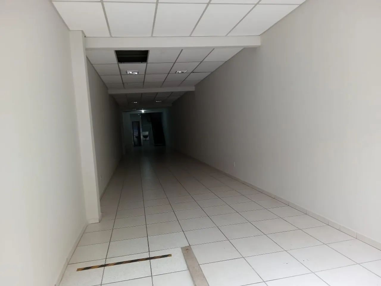 Loja de 170 m² no Centro, em Viçosa - MG. - Foto 4