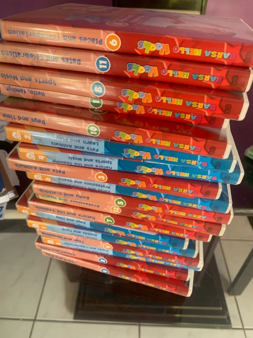 Vende-se Coleção de Livros Infantis Barsa Hello Works
