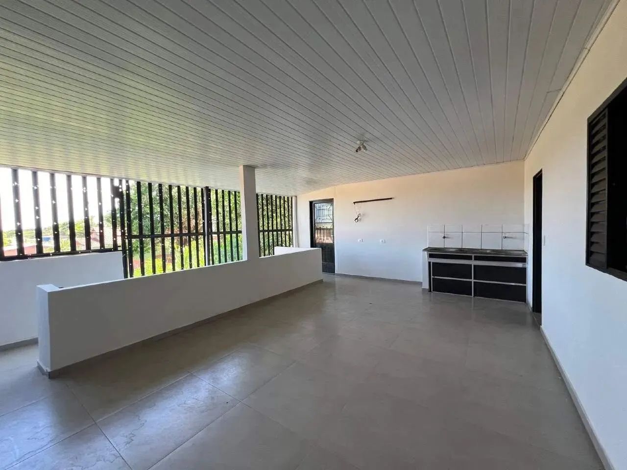 Salão com sobrado nos fundos - Foto 5