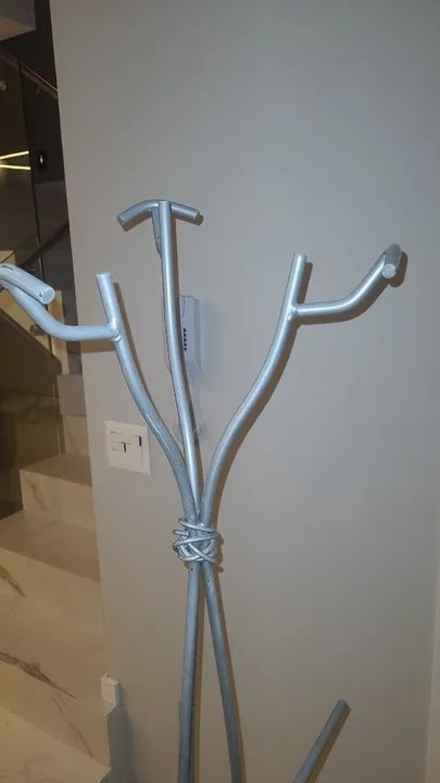 Cabideiro de chão de aço inoxidável 