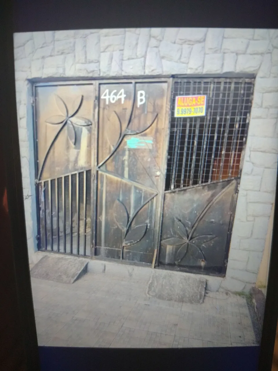 Alugar casa esquina com av Silas Munguba.