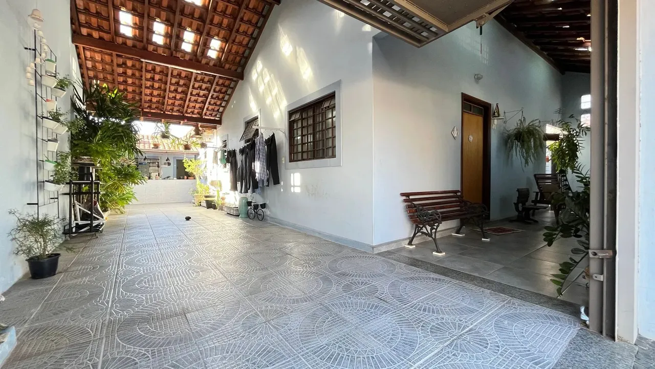 Imóvel à venda 159 m2, 2 Salas, 4 quartos (1 Suíte), Cozinha/Sala Jantar integradas e chur