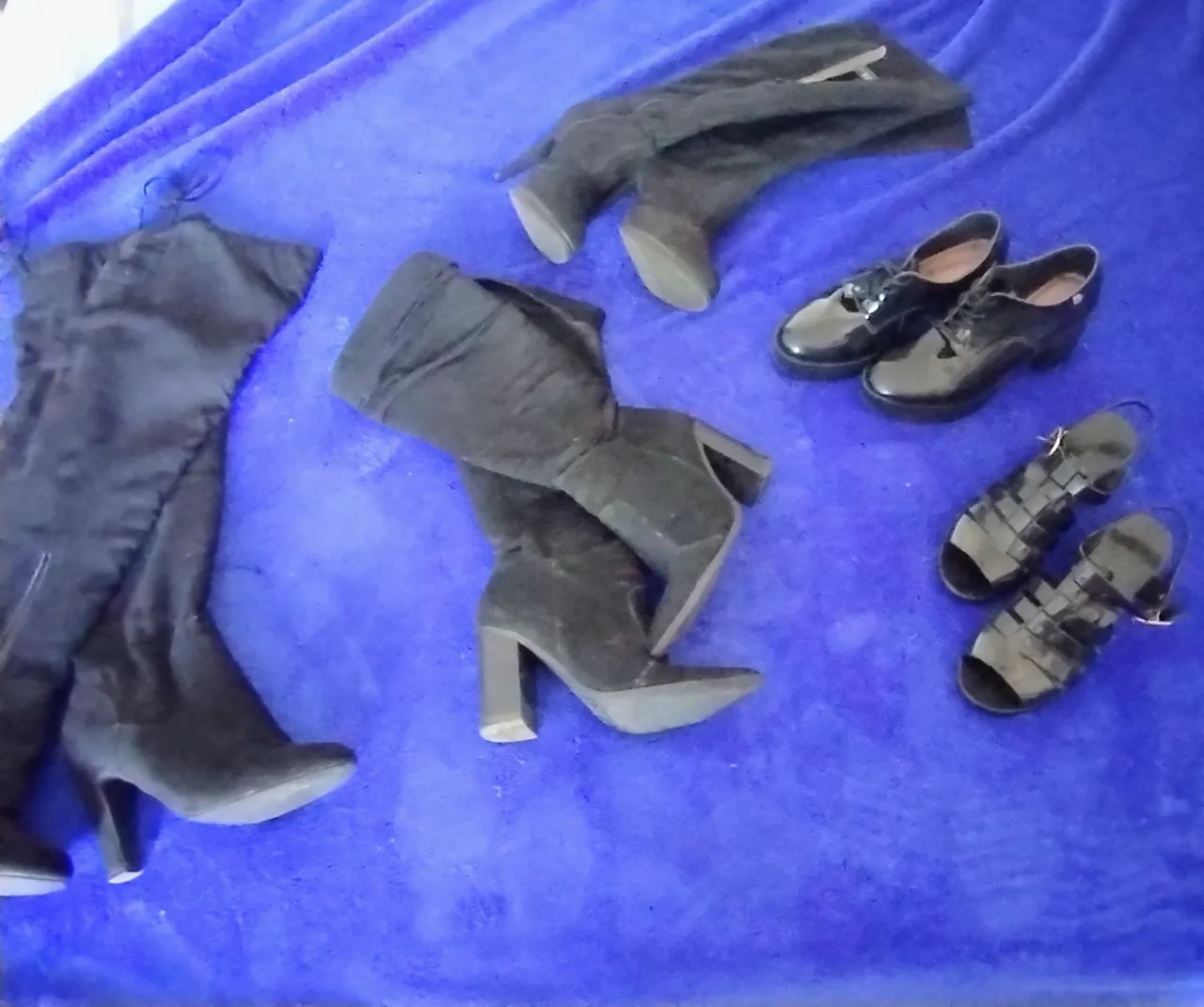 Sapatos pretos - vários estilos - número 36