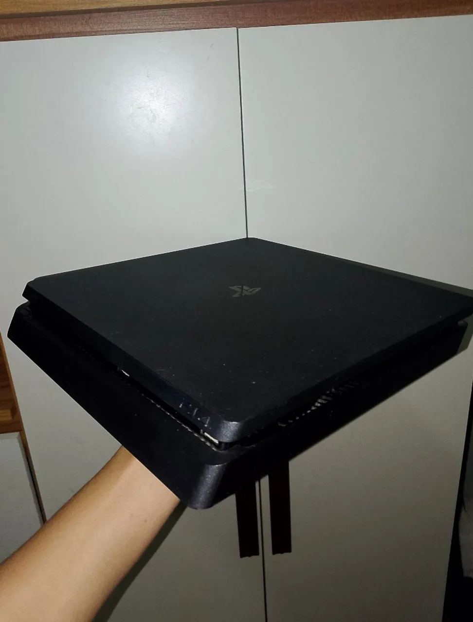 Ps4 semi-novo (ler descrição)
