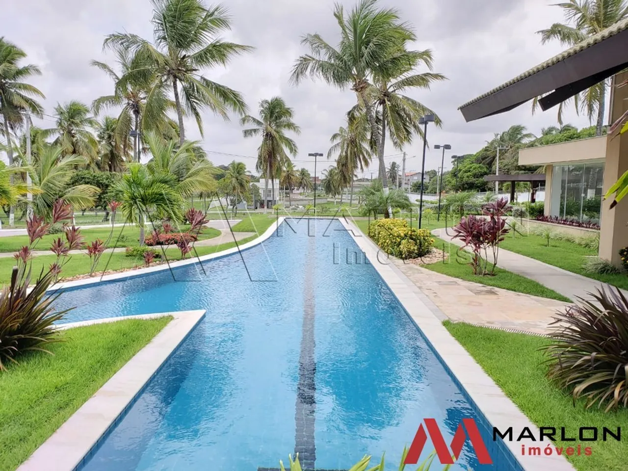 Terreno em Condomínio Vila Flor, plano, visão para o mar, área de lazer, 280m².