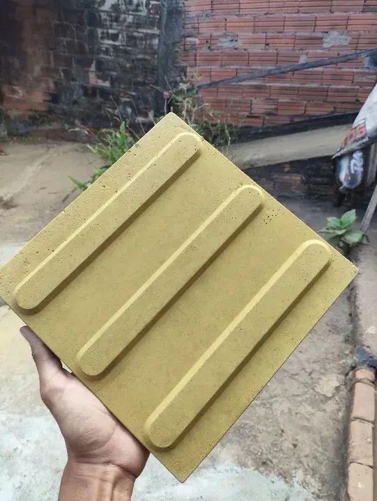 piso tátil - RS 3.20 cada unidade  - Foto 2