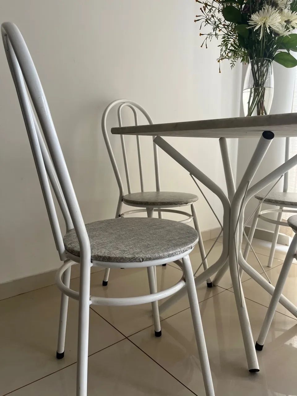 Conjunto de Mesa e Cadeiras 4 lugares - Foto 5