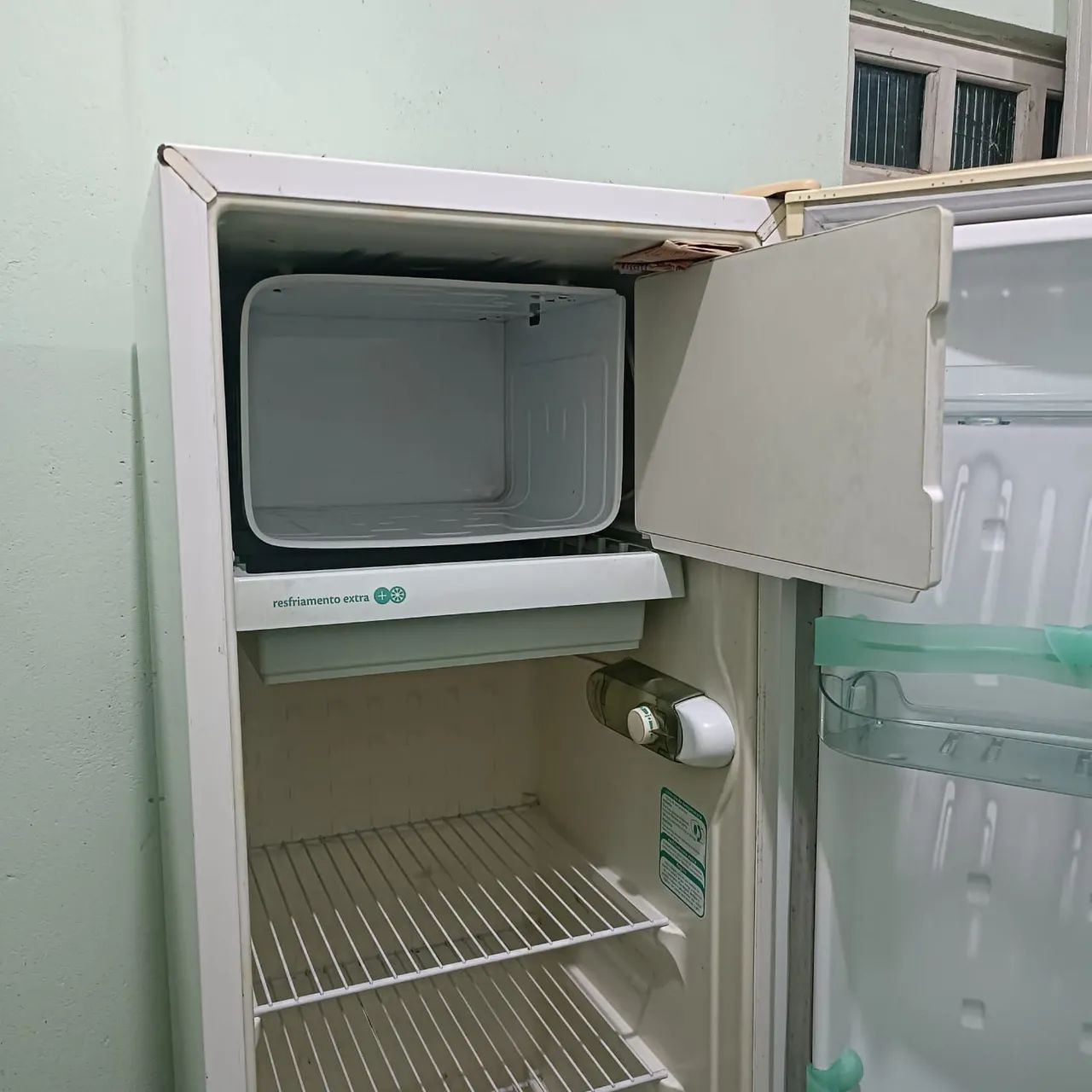 Geladeira Consul usada com marcas de uso - Foto 4