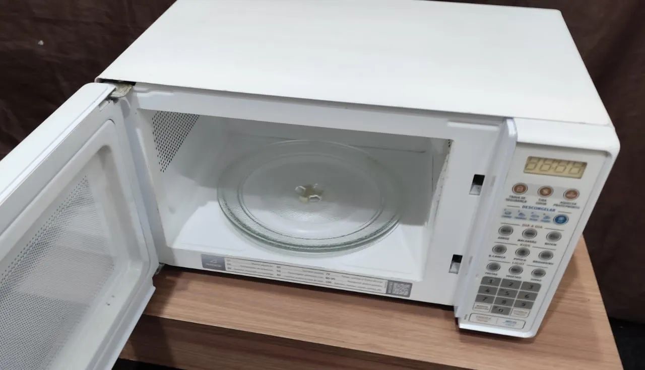 R$280,00 Micro-ondas Electrolux Branco 20 Litros (entrega e garantia) - Foto 6