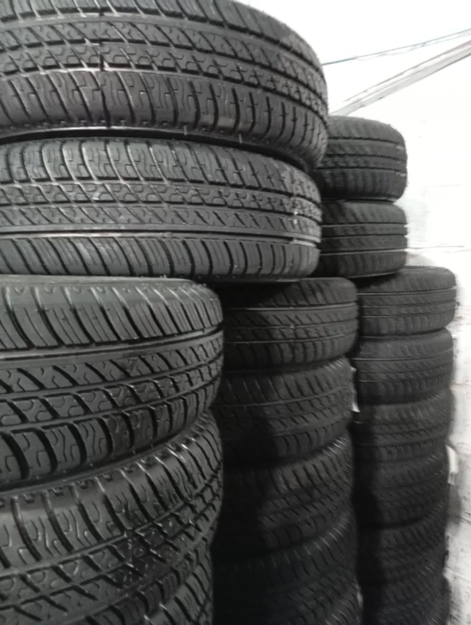 Pneu em promoção somente aqui 185/65-15 190,00 do din din