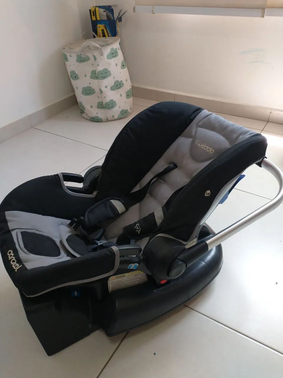 Vendo bebê Conforto Kiddo Caracol 