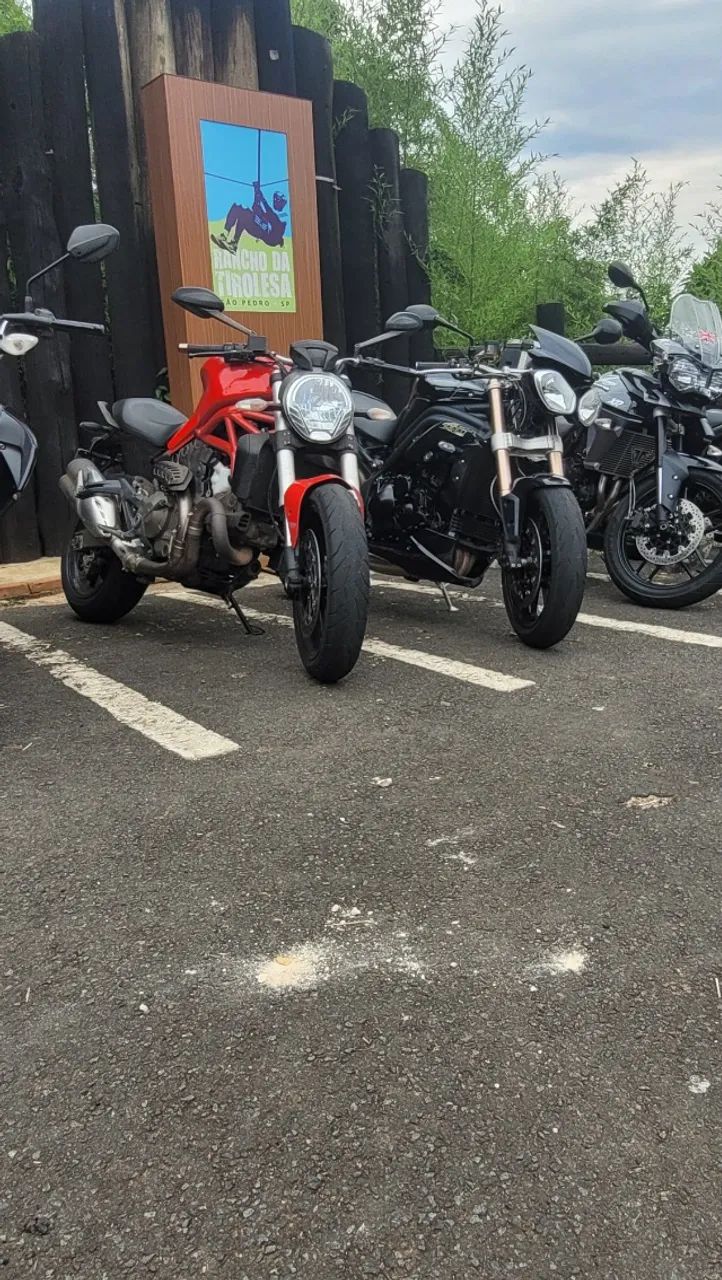 Ducati Monster 821 - Foto 4