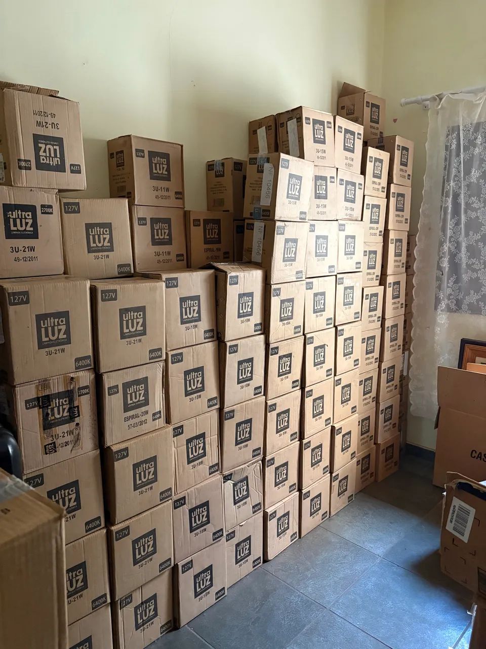 OPORTUNIDADE ! Diversas caixas e modelos 