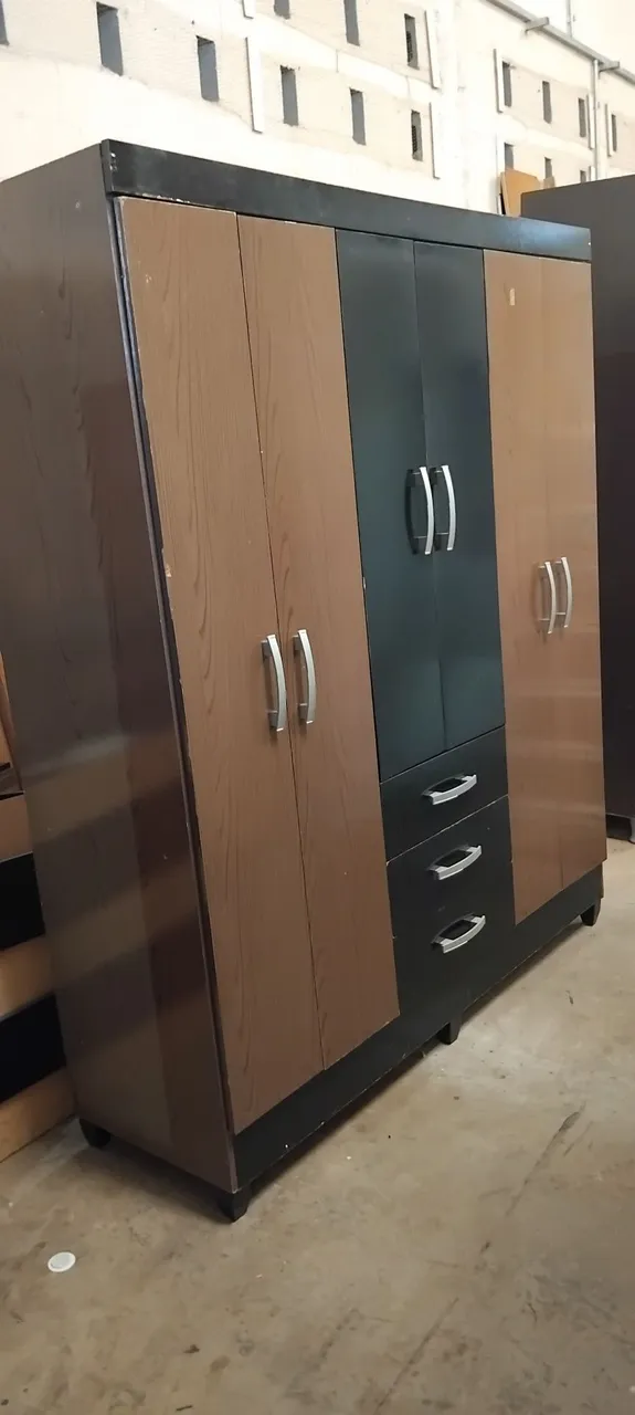 Guarda roupas USADO ENTREGA e MONTA dentro de Uberlândia MG