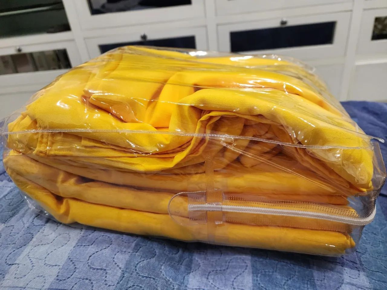 Kit 8 Toalhas de Mesa Amarela 1,50 x 1,50 - Foto 2