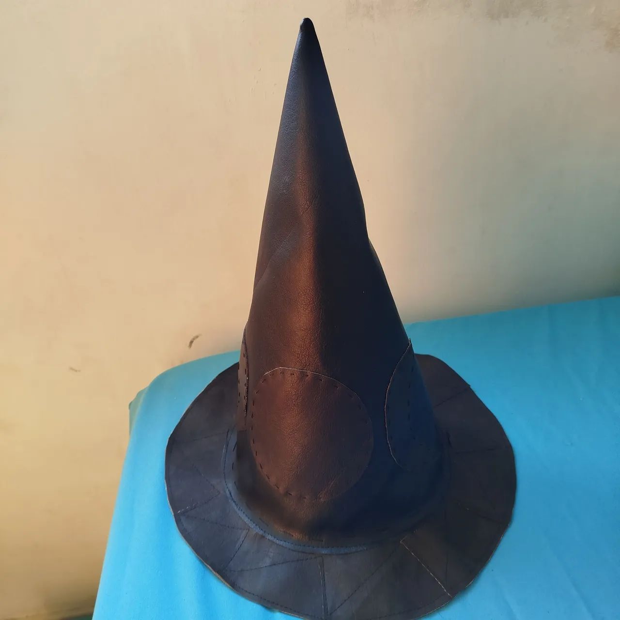 Chapéu de Bruxa Artesanal - Couro Sintético