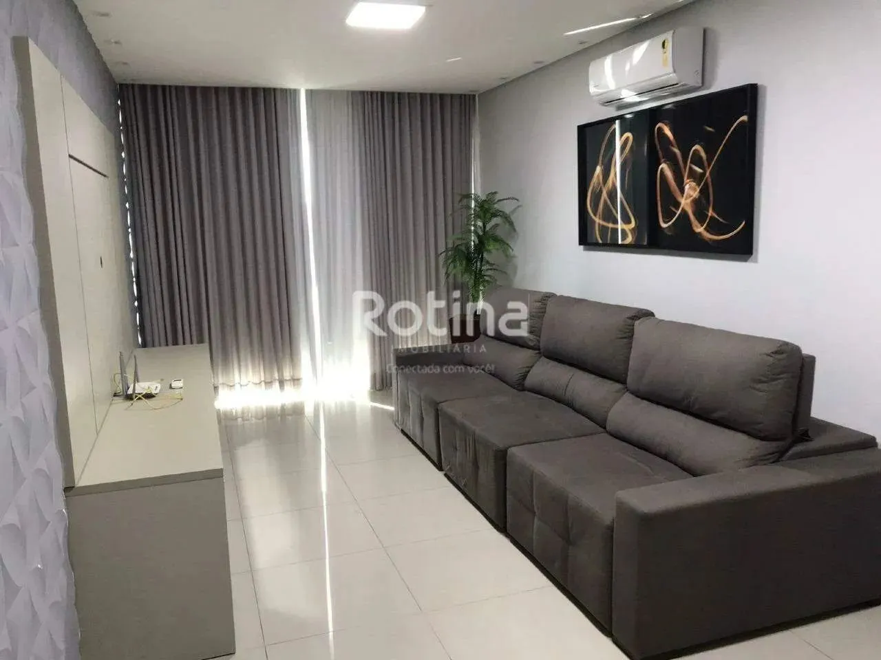Apartamento para alugar, 4 quartos, Carajás - Uberlândia/MG - Rotina Imobiliária