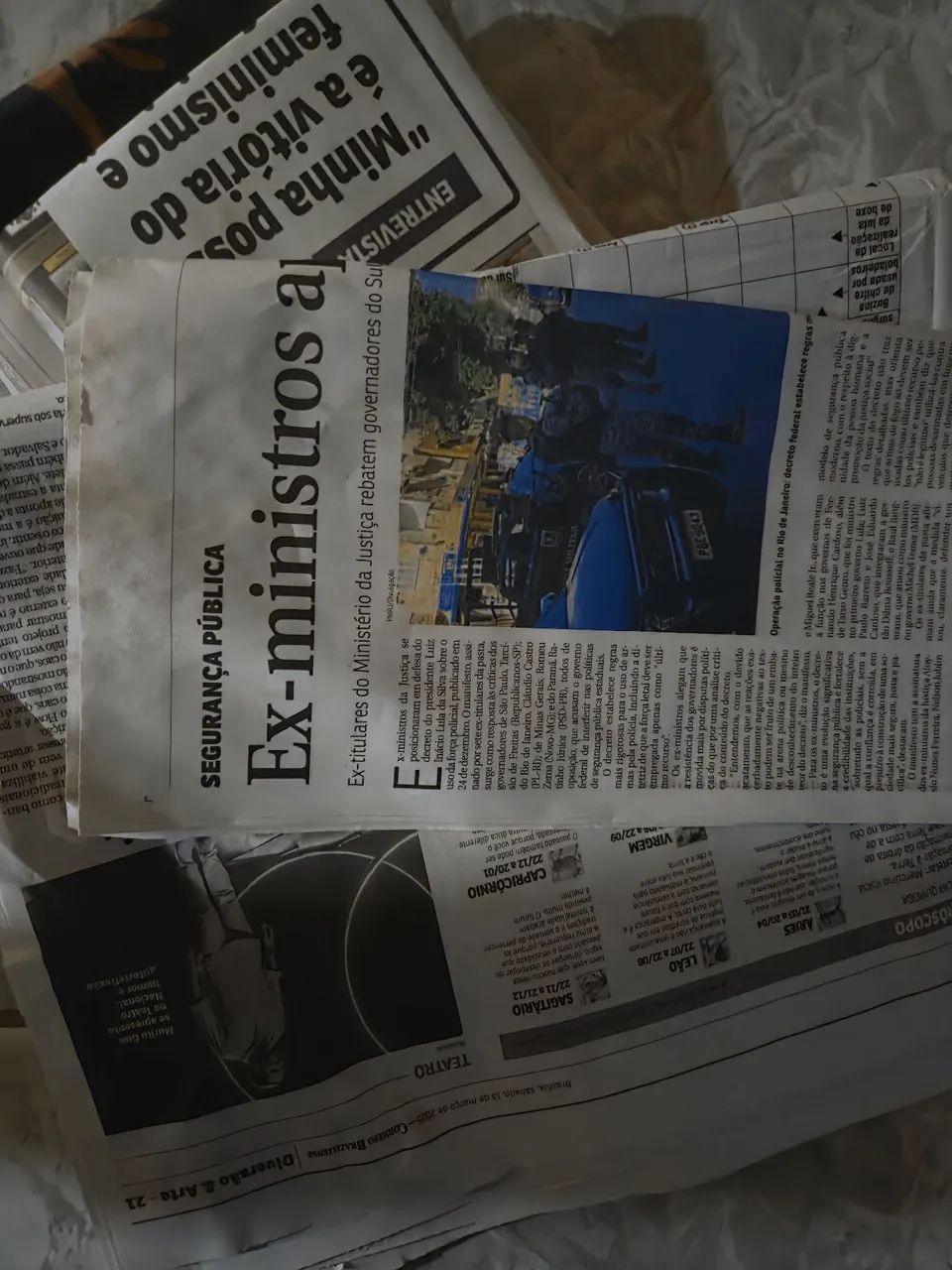 Jornal antigo. - Foto 2