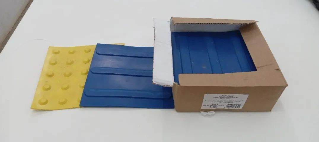 Piso tátil - peças direcionais e de alerta