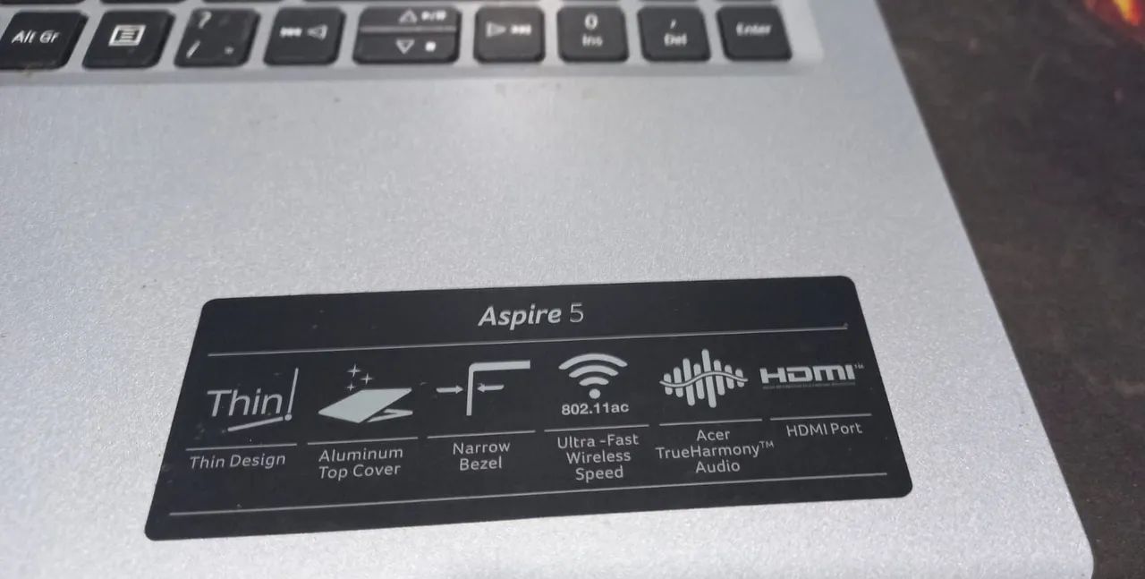 Notebook aspire5 core i5 décima g 20 RAM 