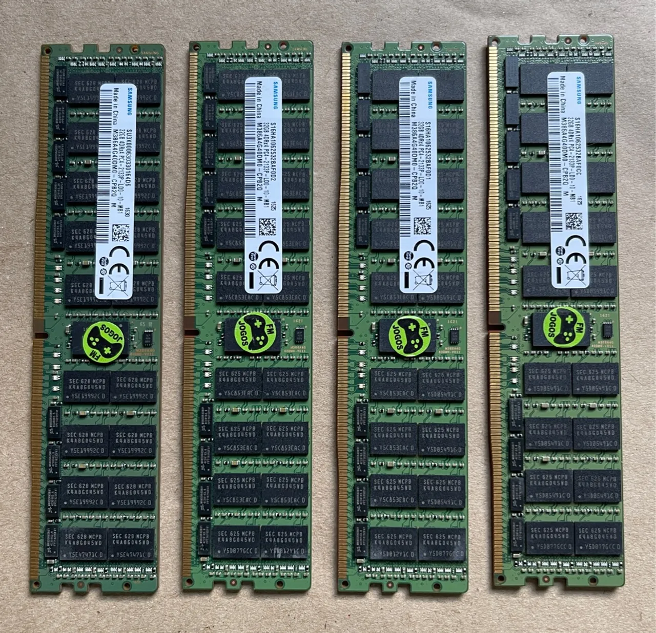 Memória RAM Samsung DDR4 128GB - 4x 32GB / 4DRx4 / 2133P
