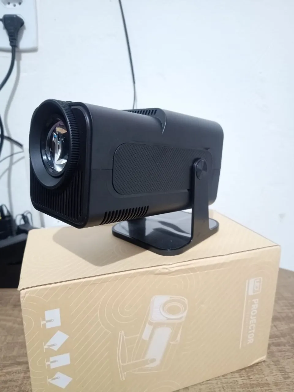 Projetor Portatil Hy320 Full HD Lacrado Novo