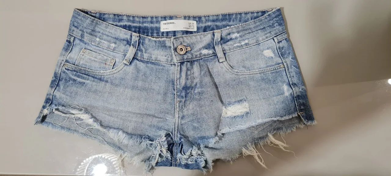 Short Jeans azul claro curto Desfiado - Zara