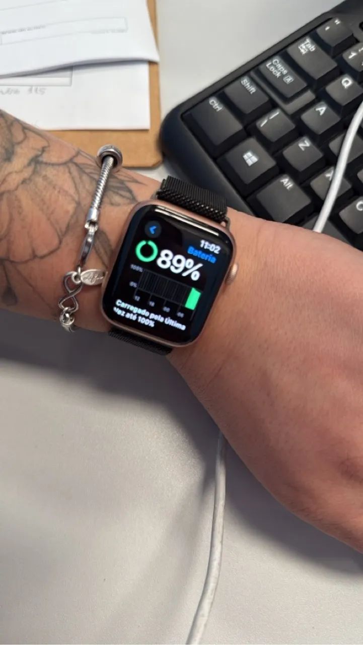 Apple Watch Series 6 40mm Gold Aluminum Case - Foto 2