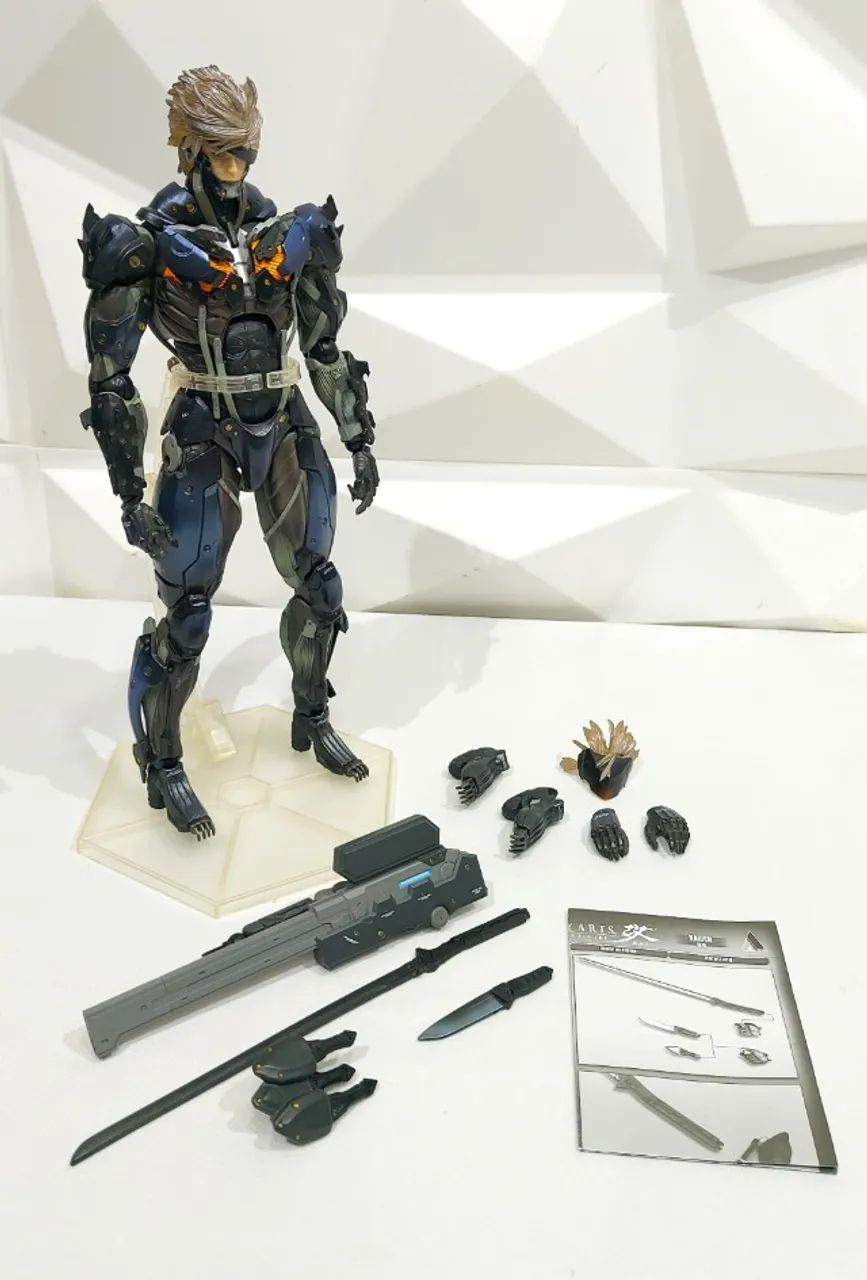 Play Arts Kai Metal Gear Rising 2 Raiden Blue E White Ver. - Foto 5