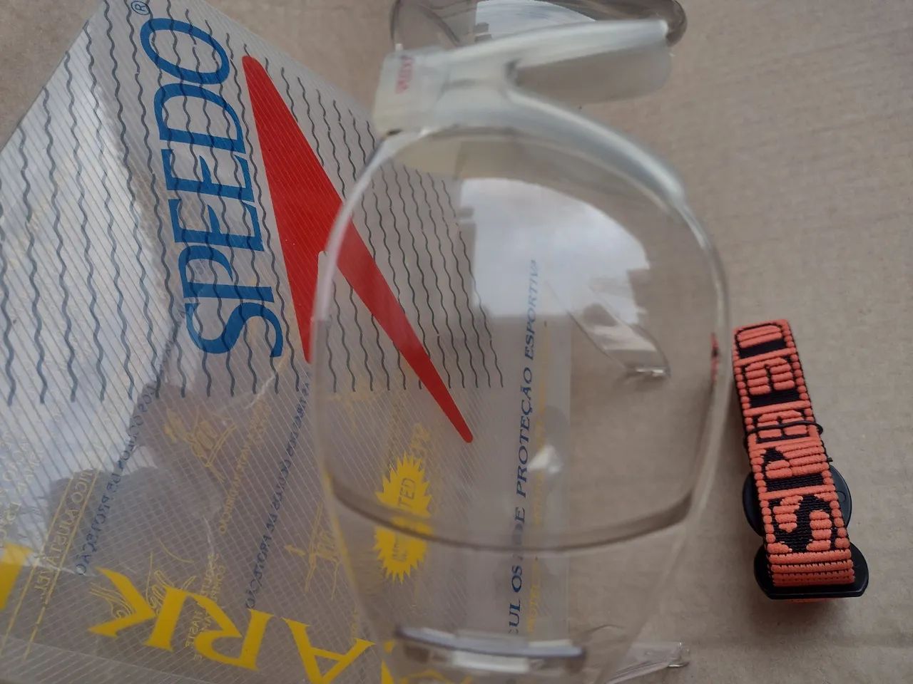 Óculos de proteção esportiva Speedo - Foto 3