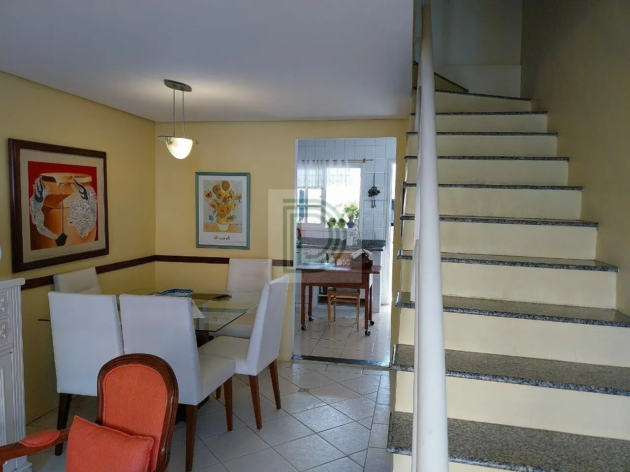 Casa em condomínio fechado na Granja Viana, com 72 m²